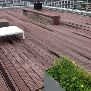 Bongossi Terrassendielen, 35×140 mm, AD, Sichtseite grob, 3-seitig egalisiert