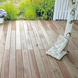 Eiche Terrassendielen, 23×140 mm KD, glatt/egalisiert, rustikale Sortierung