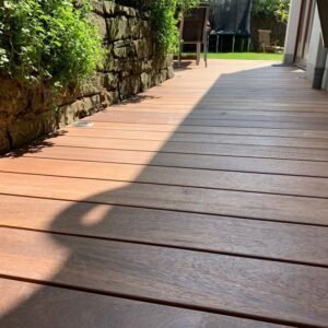 Guyana Teak (Basralocus) Terrassendielen, 25×140 mm, KD, glatt/glatt